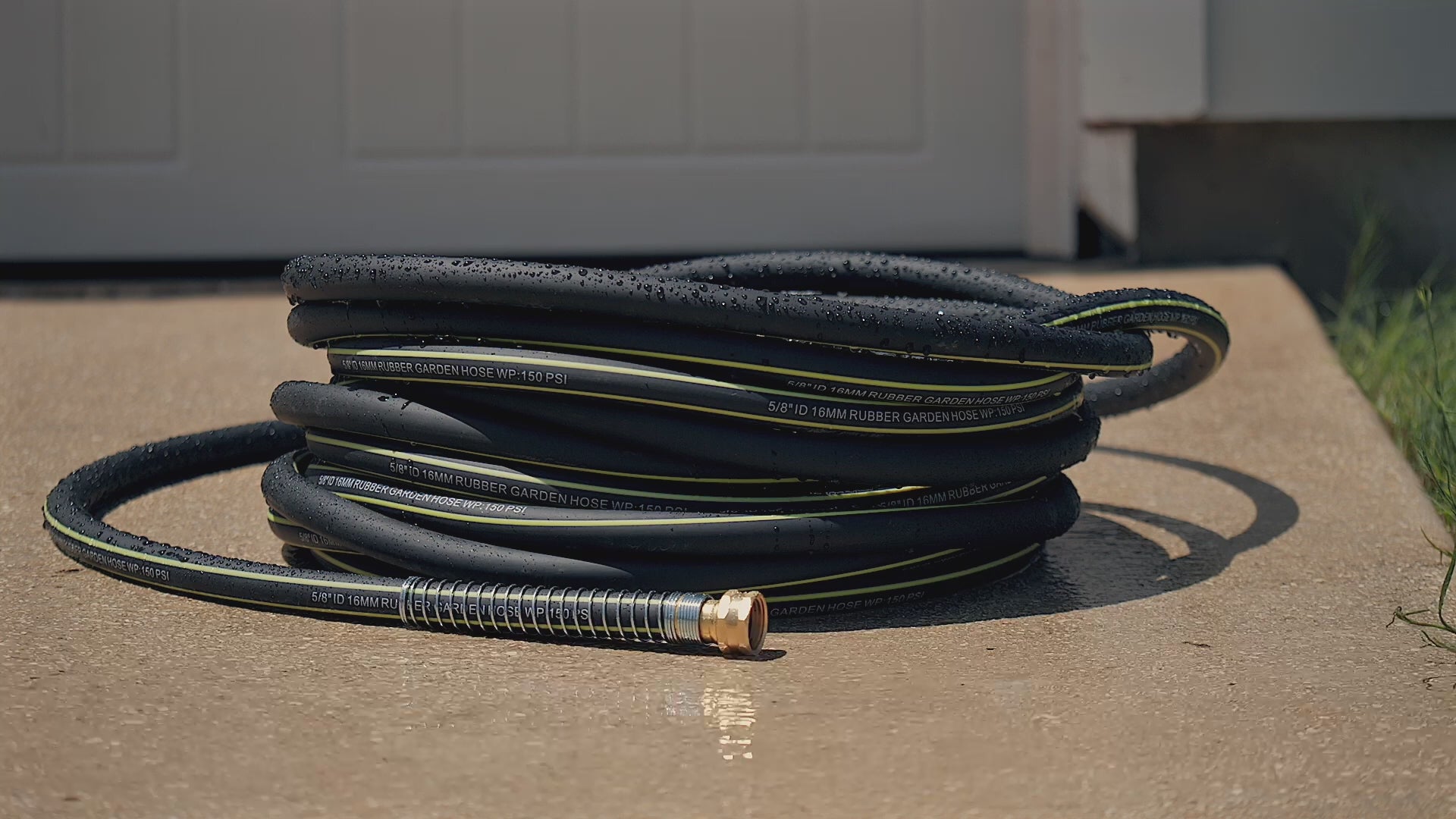 Wurzberge Rubber Garden Water Hose 25ft, 5/8" Leak Proof Garden Hose with Brass Connector, Flexible Hose Pipe for Lawn, Watering Cleaning & Washing